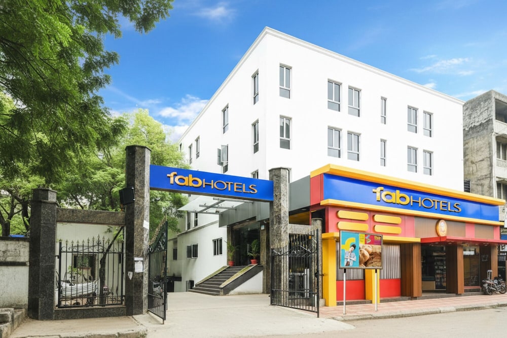 Fabhotel Deccan Heritage Abids 1/29