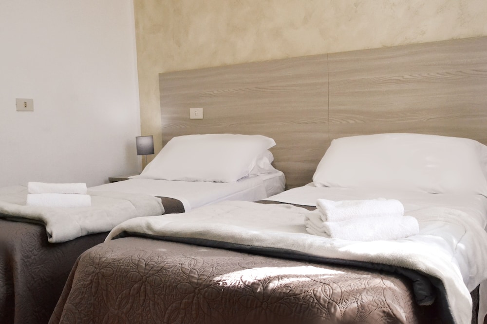 Hotel Colombo 24/60