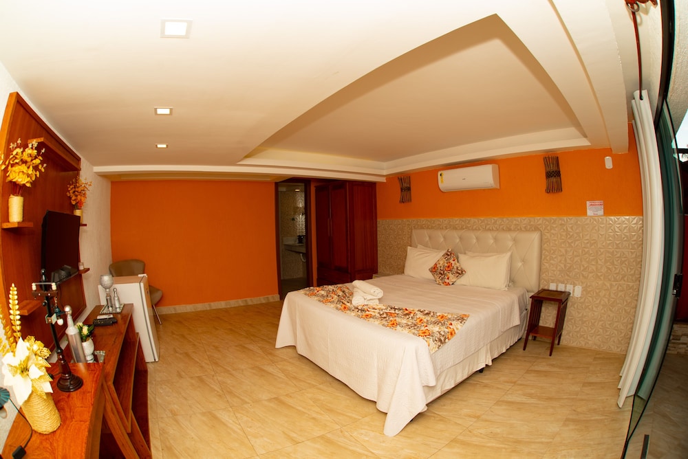 MASTER, SUITE