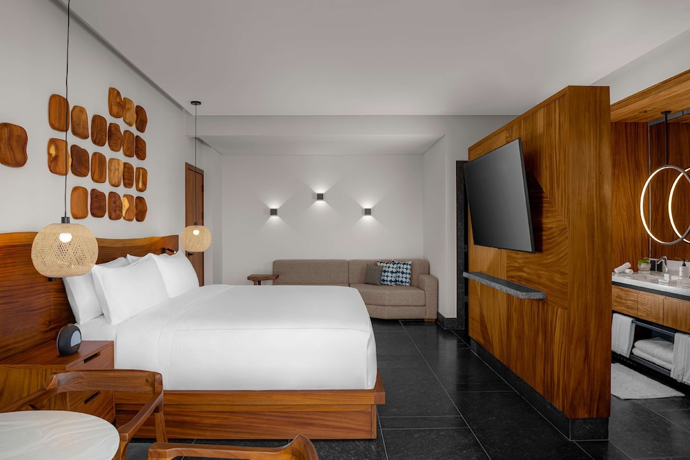 Room, King Bed, Partial Ocean View, Conrad Tulum Riviera Maya 9/14