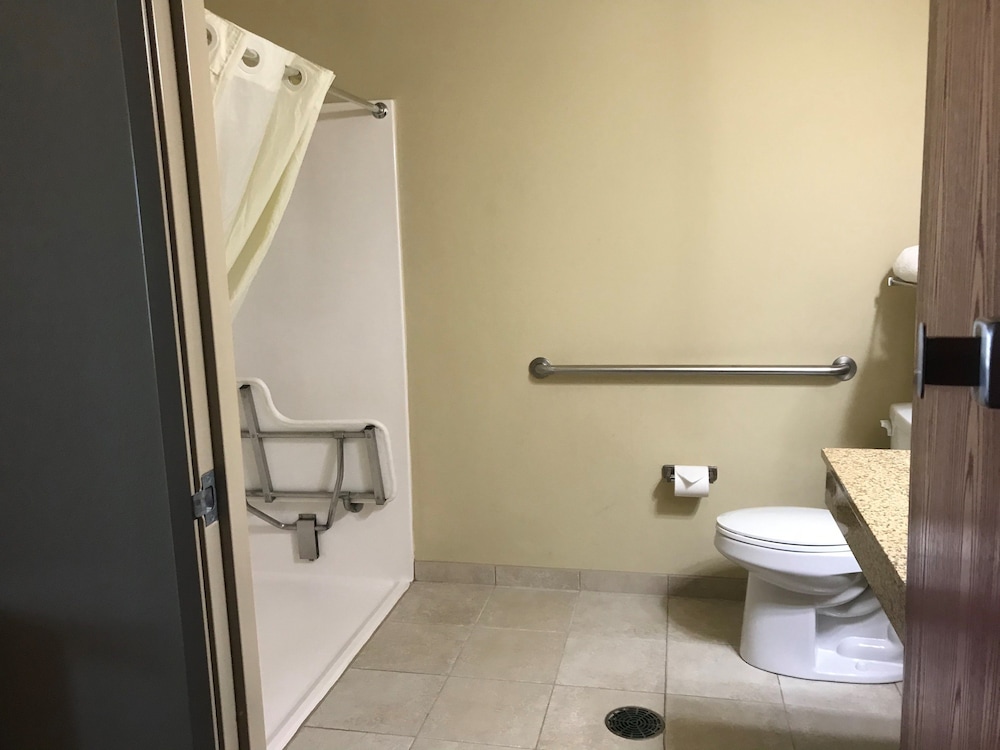 Cobblestone Inn and Suites - Vinton, IA 21/21