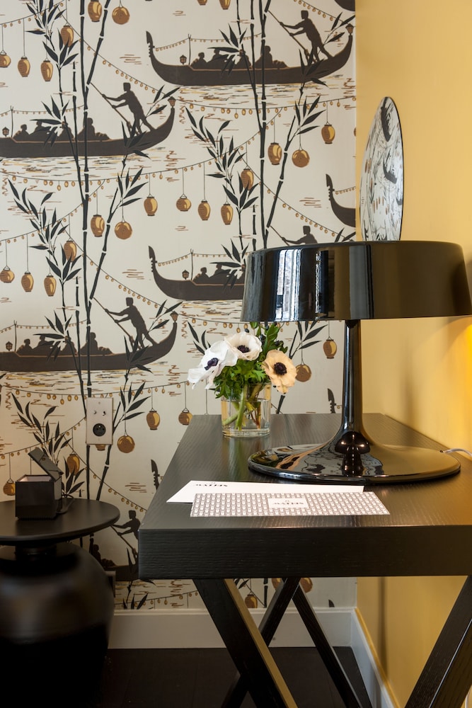 Mathis Elysees Matignon 6/69