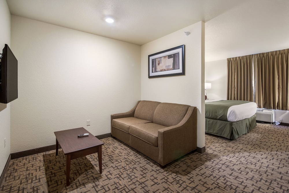Cobblestone Hotel and Suites Torrington 20/37