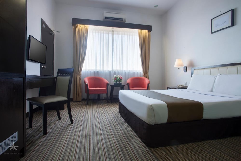 SUPERIOR, QUEEN BED