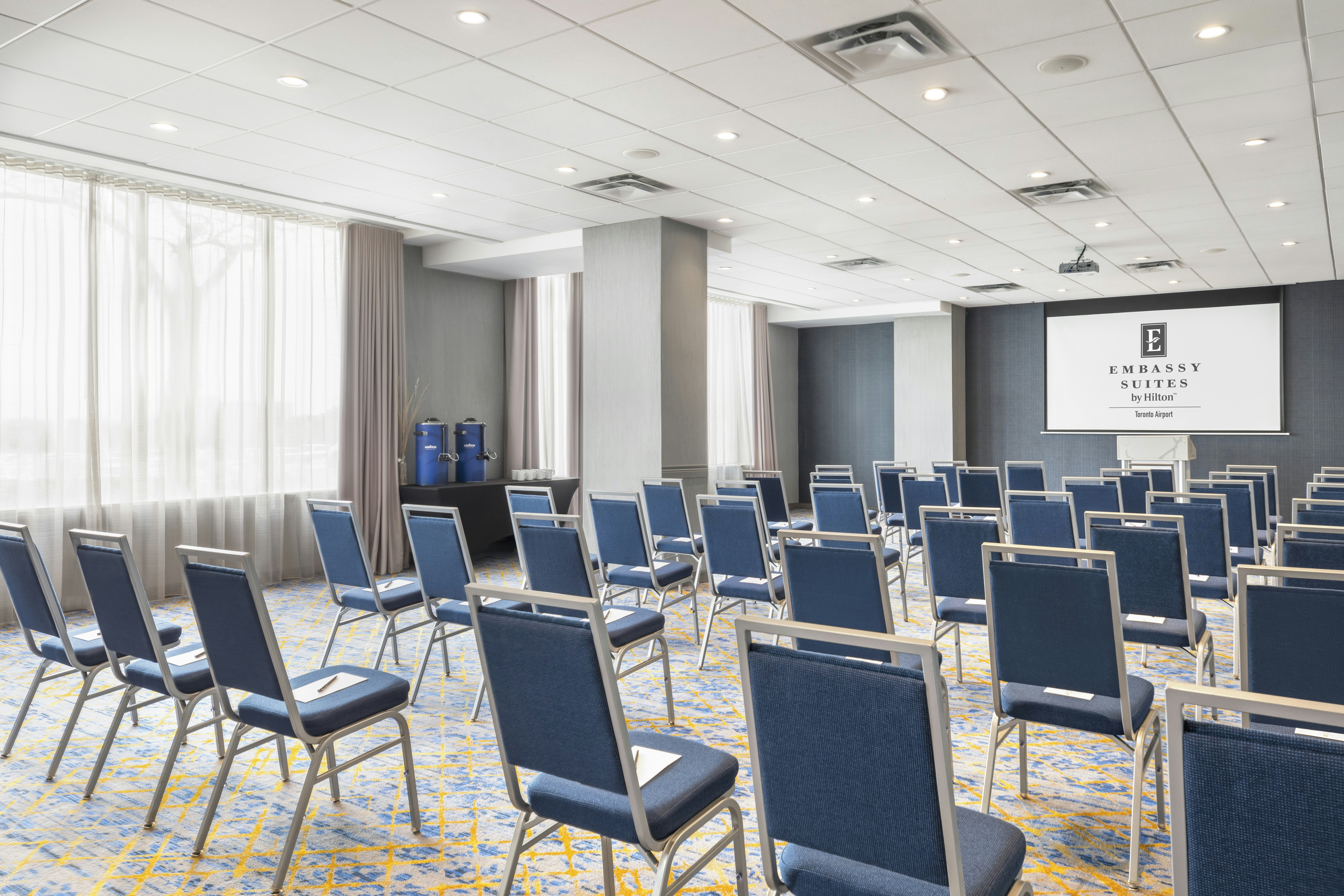 Embassy Suites By Hilton Toronto Airport 44/55