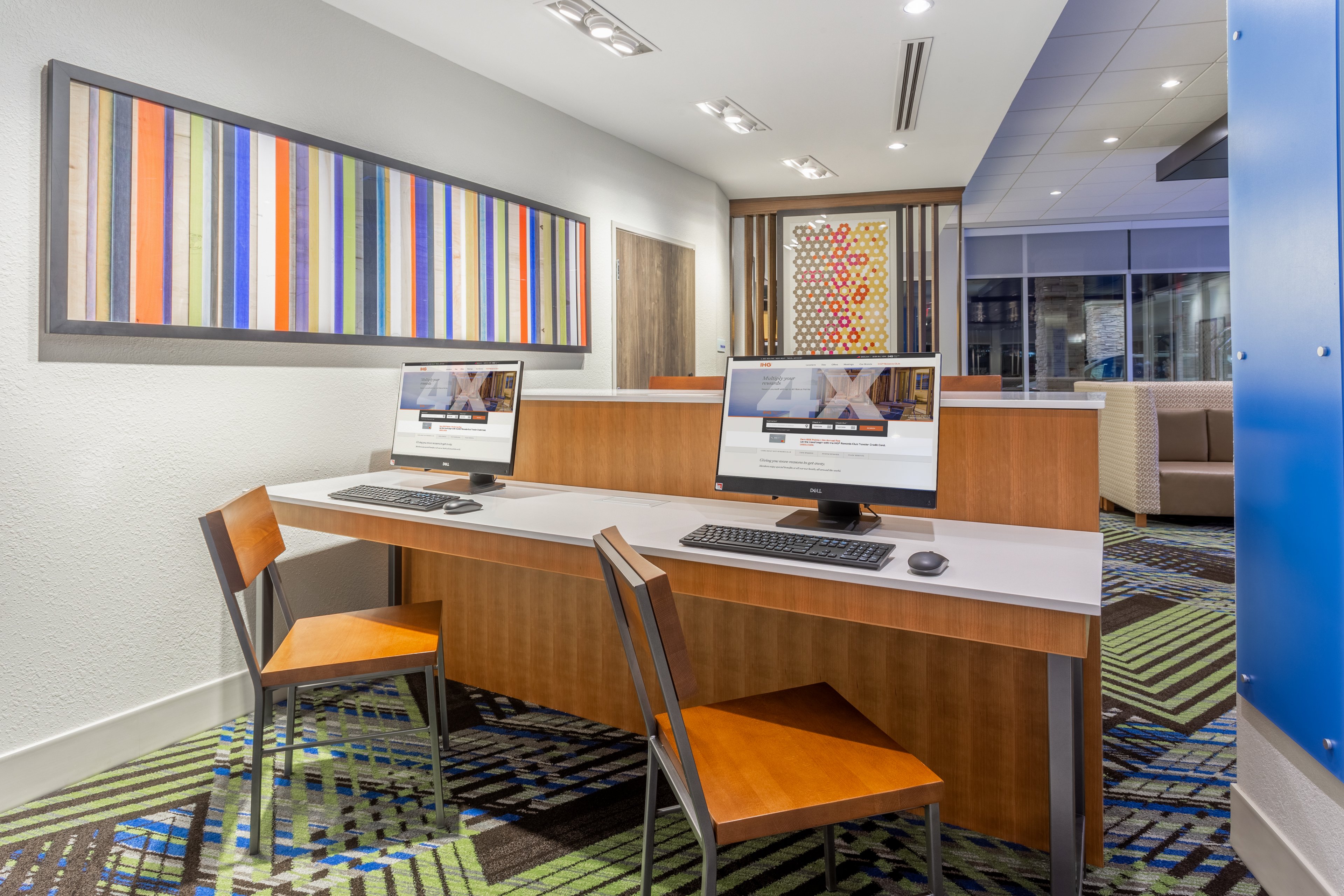 Holiday Inn Express Suites Florence Cincinnati Airport 31/37