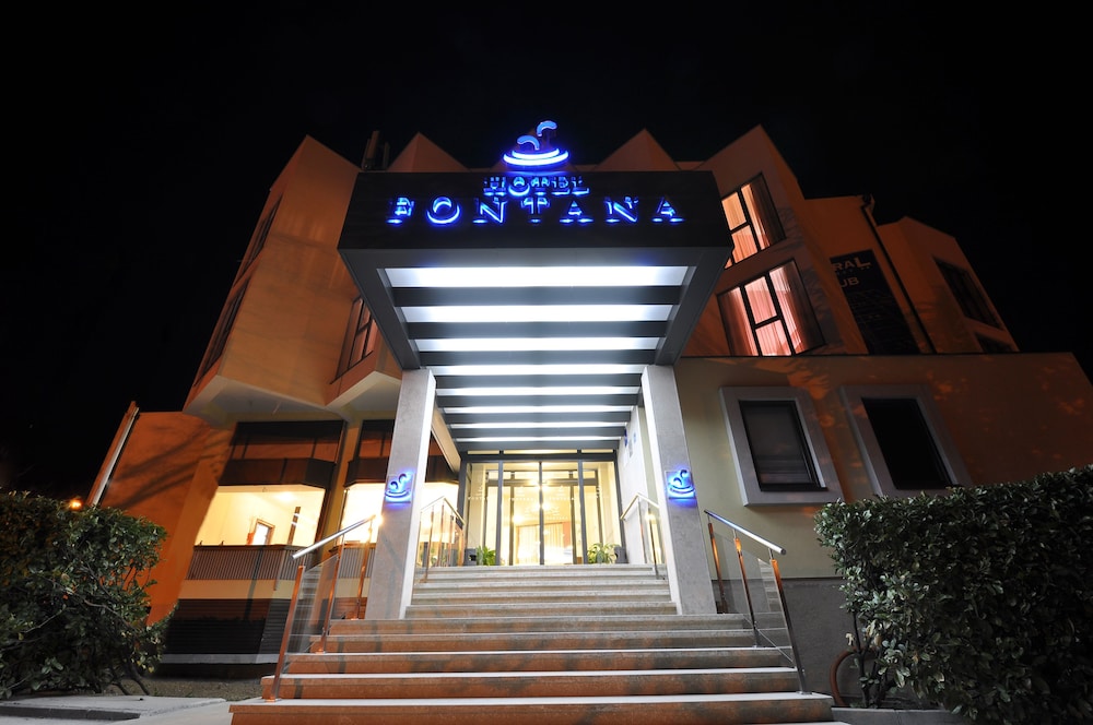 Hotel Fontana 5/65