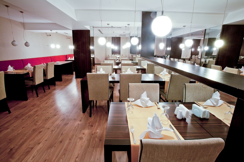 Klas Hotel 37/50