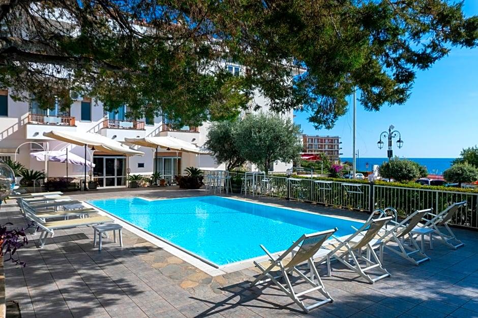 HOTEL CALANCA 38/45