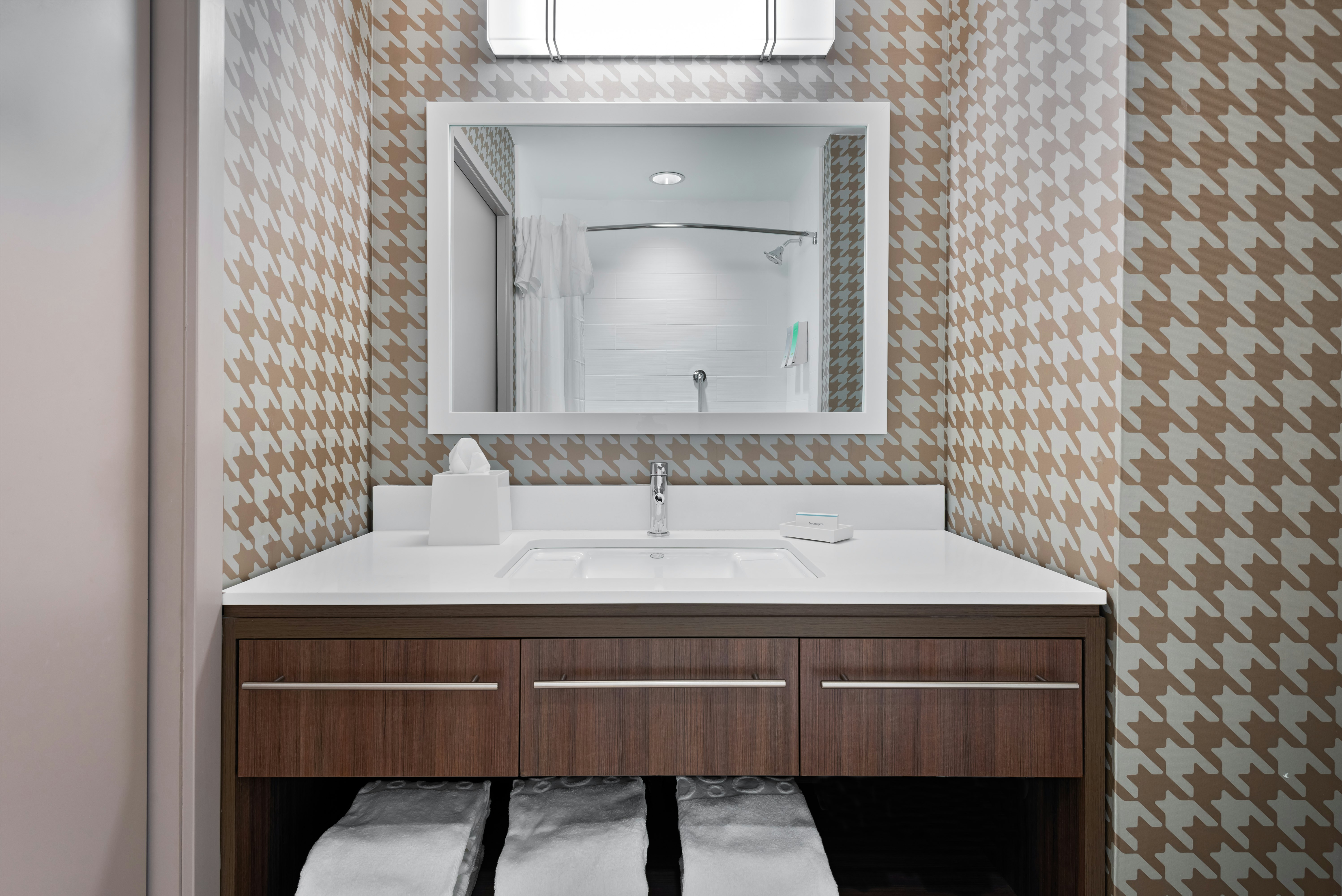 Studio, 2 Queen Beds, Accessible, Home2 Suites By Hilton Orlando Near Universal 3/5