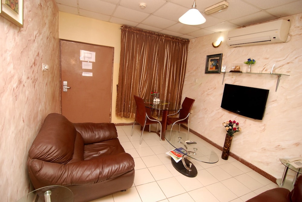 Nanet Suites 13/29