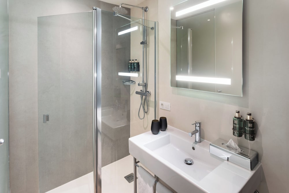 Melia South Beach 50/50