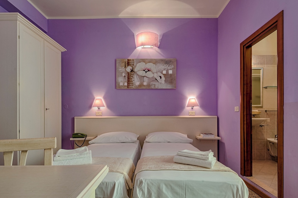 HOTEL PLAZA 18/53