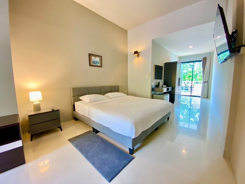 The Green Plaza Hotel (ex Boutique The Green Bay View Samui) 26/48