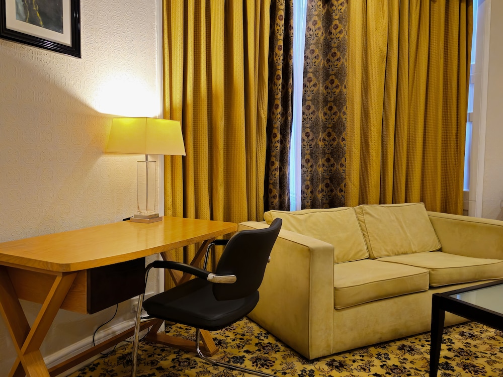 OYO Crown Hotel Stone 31/50