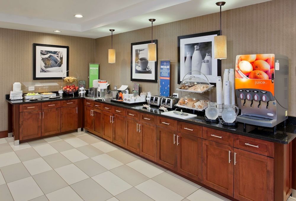Hampton Inn And Suites Ocean City Bayfront Convention Center 34/41