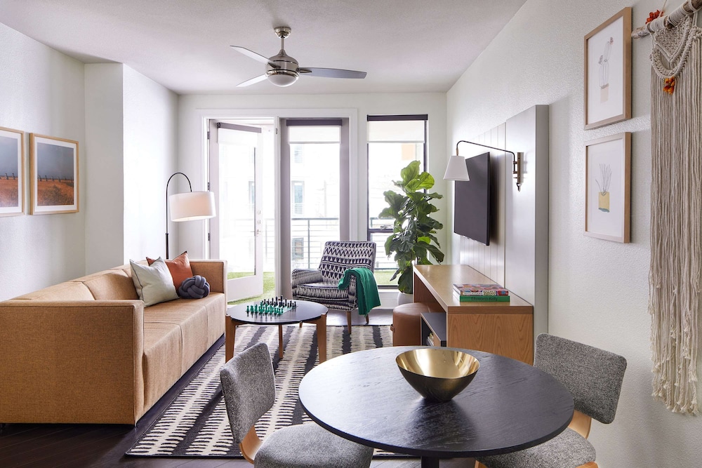 Sentral East Austin 1614 31/56