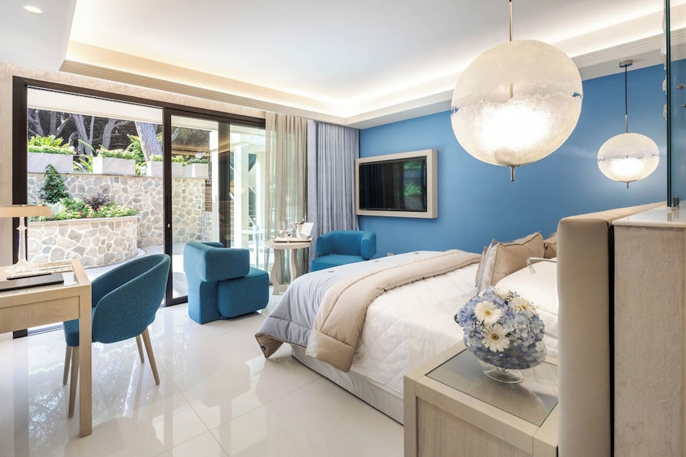 Cala Beach Resort 14/65