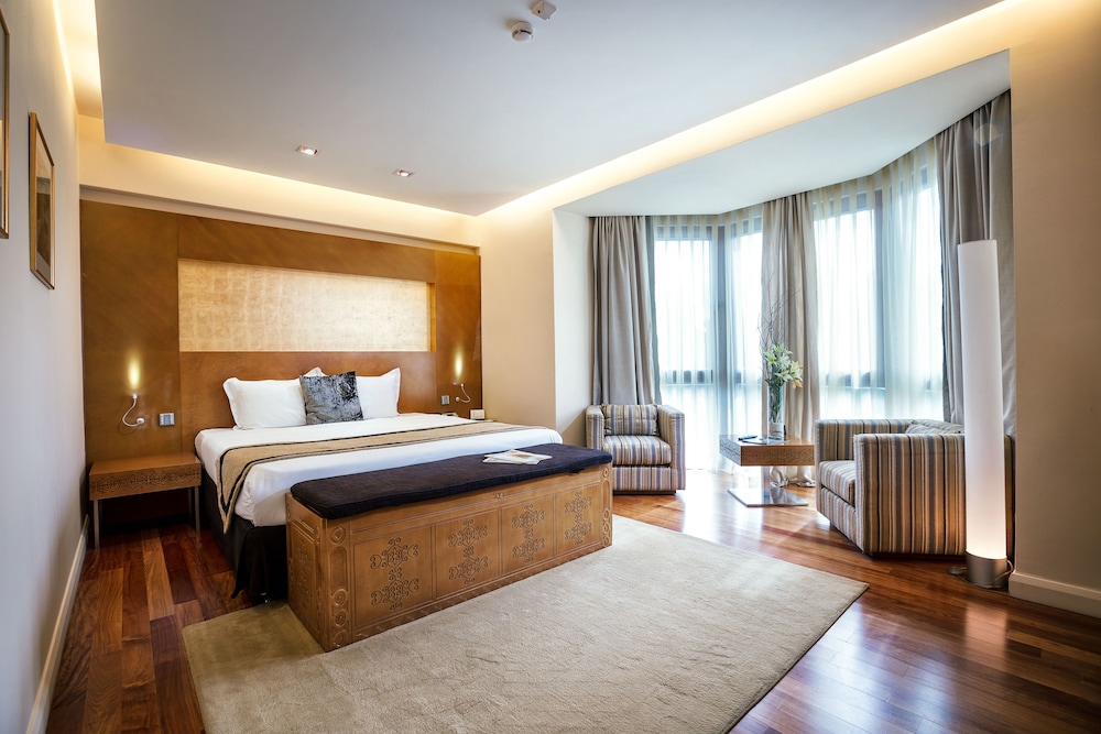 Dostyk Hotel 20/64