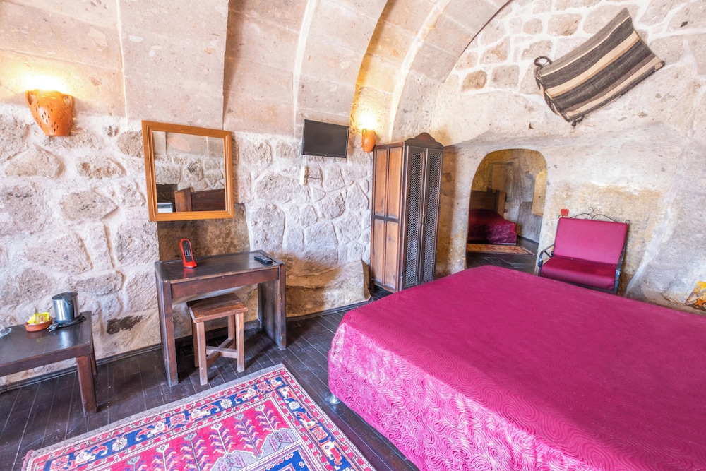 Cappadocia Antique Gelveri Cave Hotel 24/64