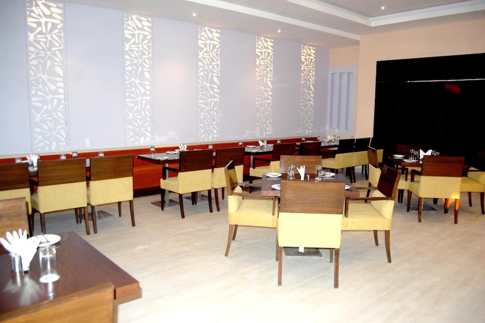 Le ROI Raipur 29/33
