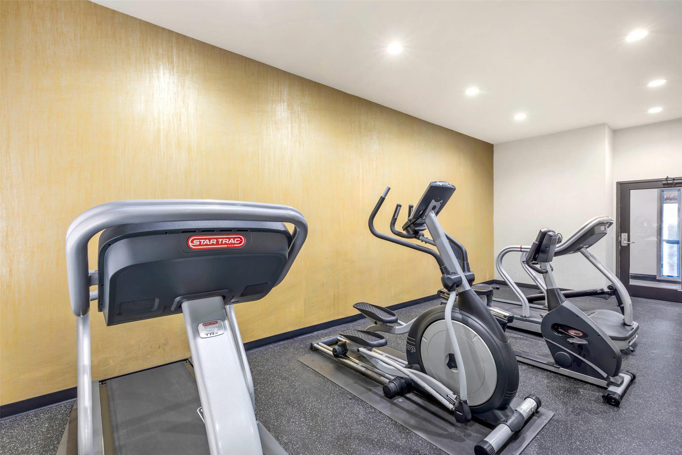 Comfort Inn & Suites Irving Las Colinas DFW 9/16