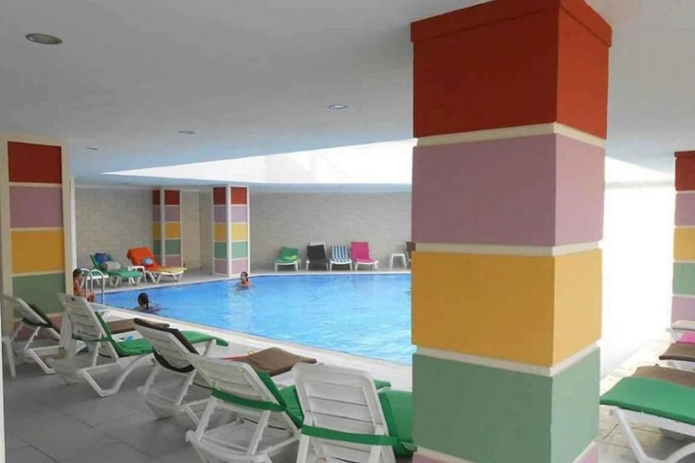 swimming pool spa