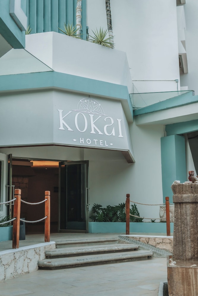 Hotel Plaza Kokai Cancun 4/65