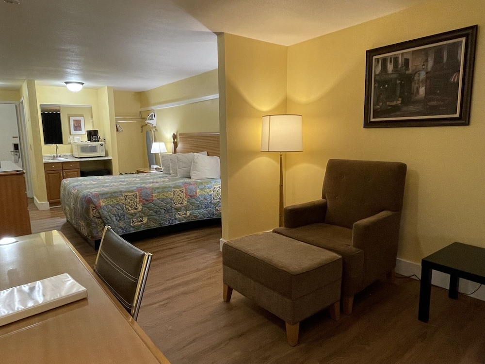 Marina Inn 27/44