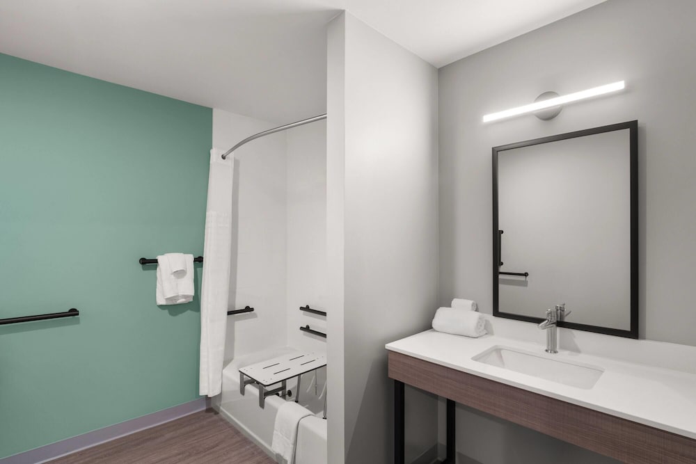 ECHO Suites Extended Stay by Wyndham Bozeman 62/68