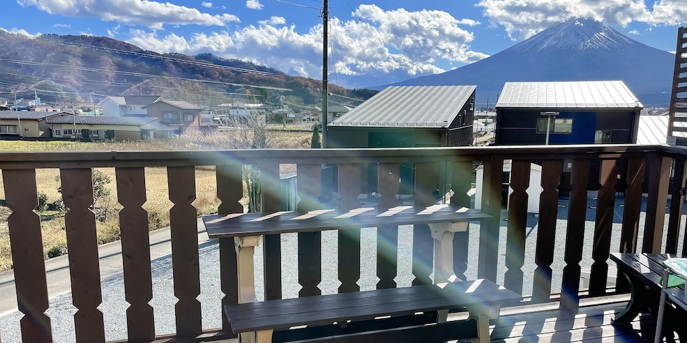 Lodge Orange Cabin 58/63