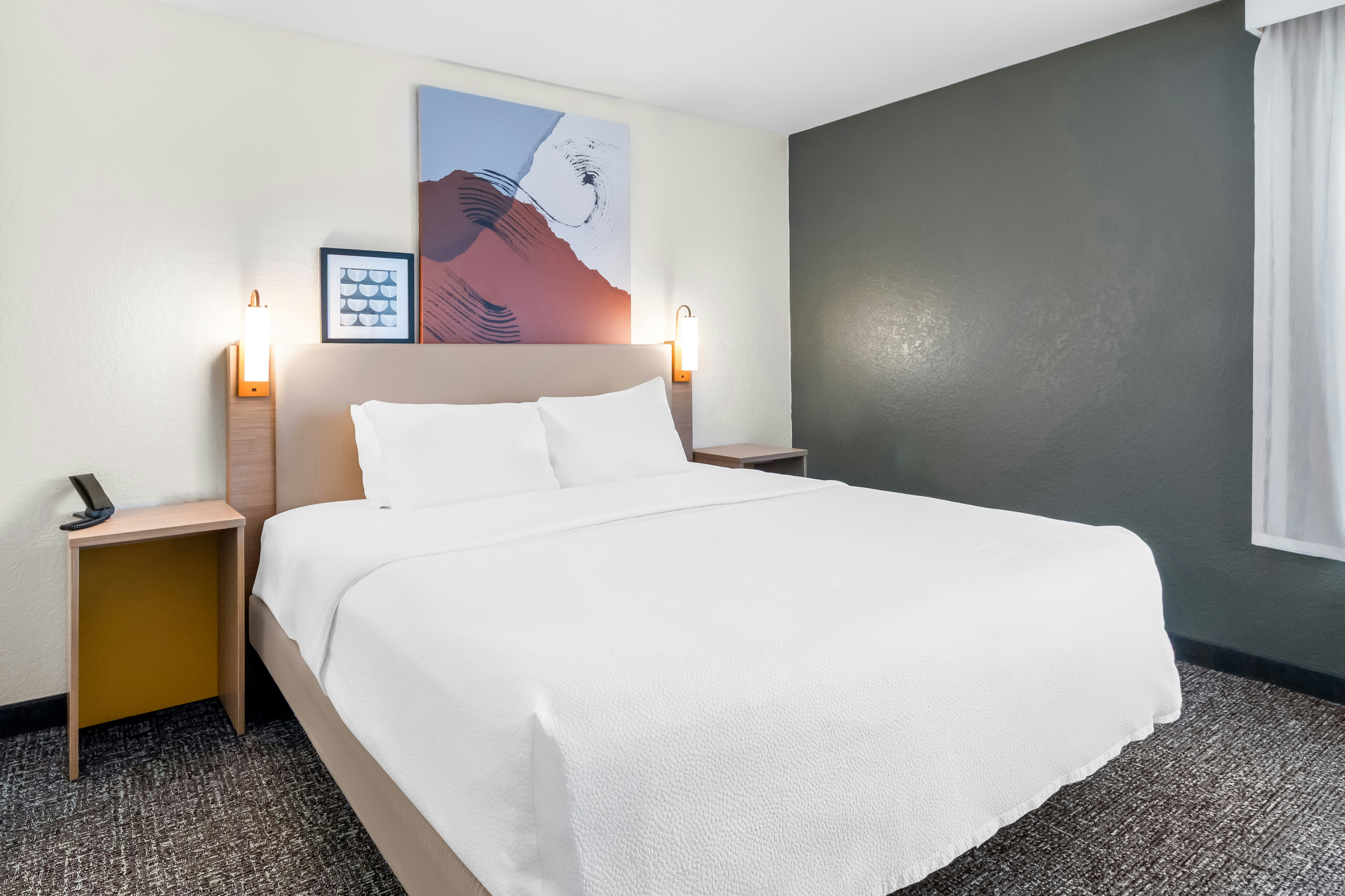 ROOM, KING BED, SOFA