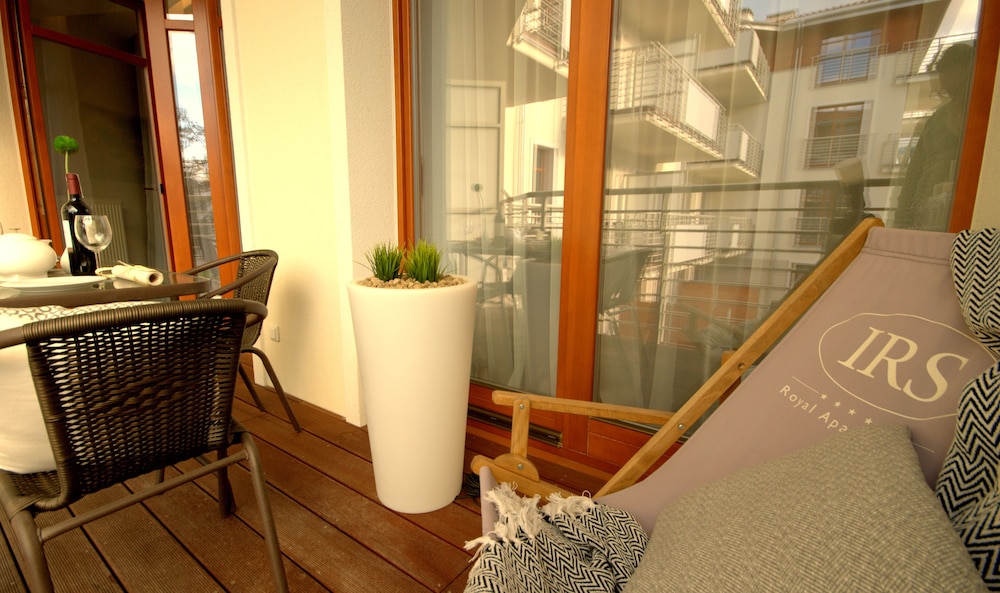 IRS ROYAL APARTMENTS - IRS Neptun Park 50/50