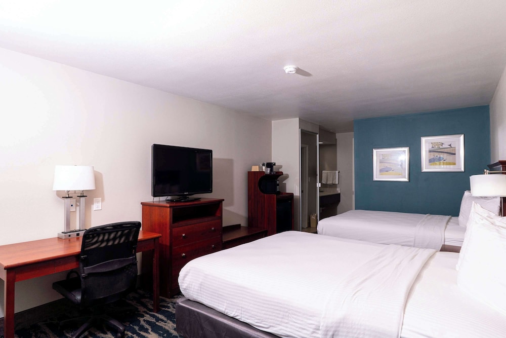 غرفة قياسية بسريرين كوين لذوي الإعاقة، Best Western Paradise Inn 4/7