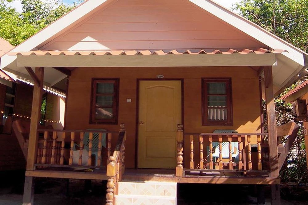 Coco Beach Bungalows 1/77