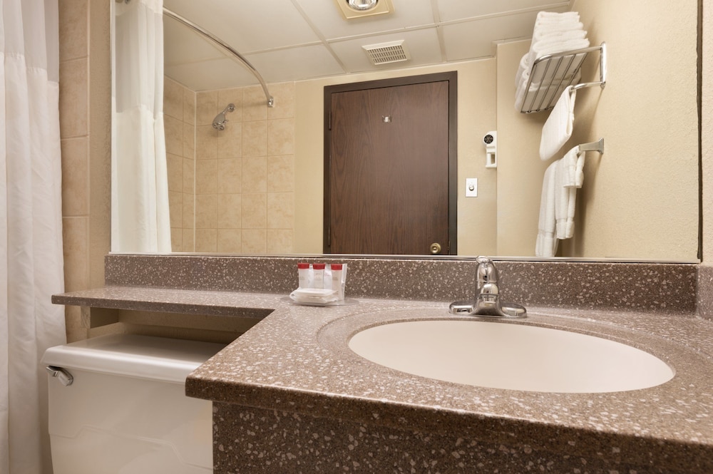 Americinn By Wyndham Janesville 13/57