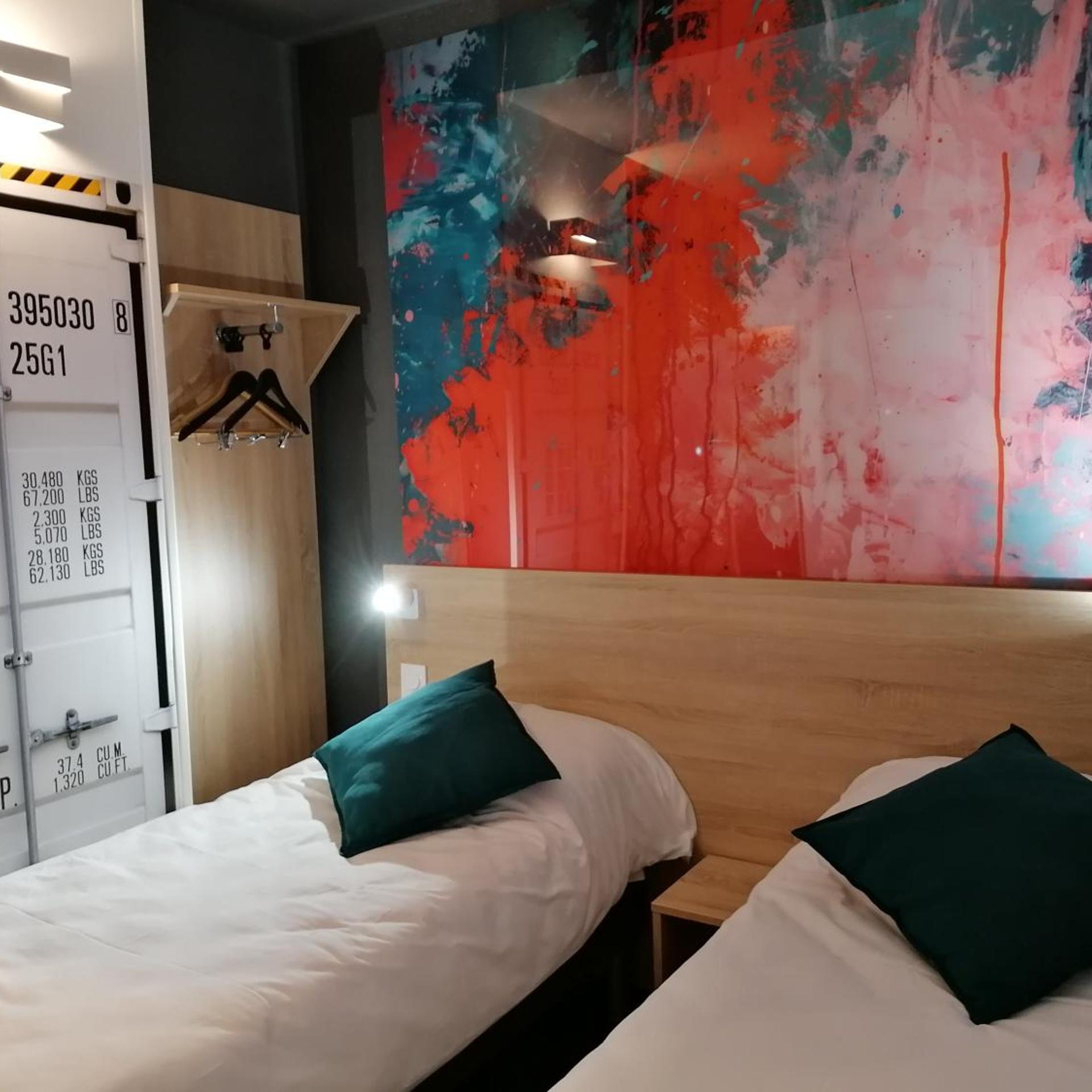 غرفة بسريرين منفصلين، Kyriad Direct Martigues 4/8