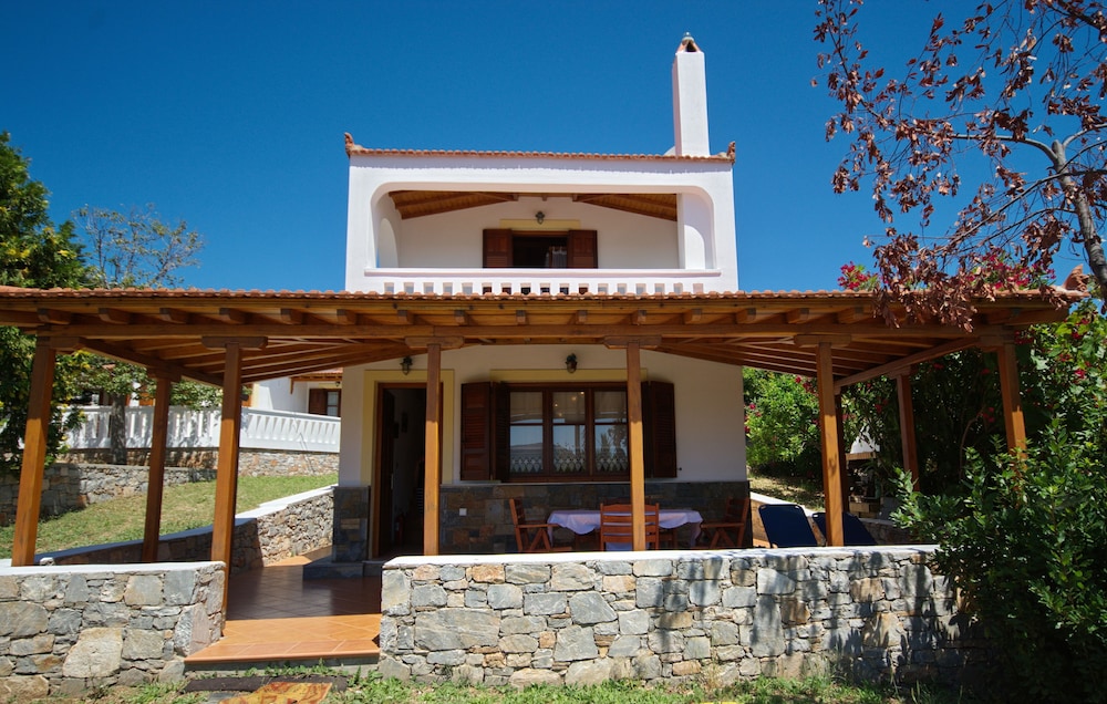 Pelagos Villas in ALONISSOS