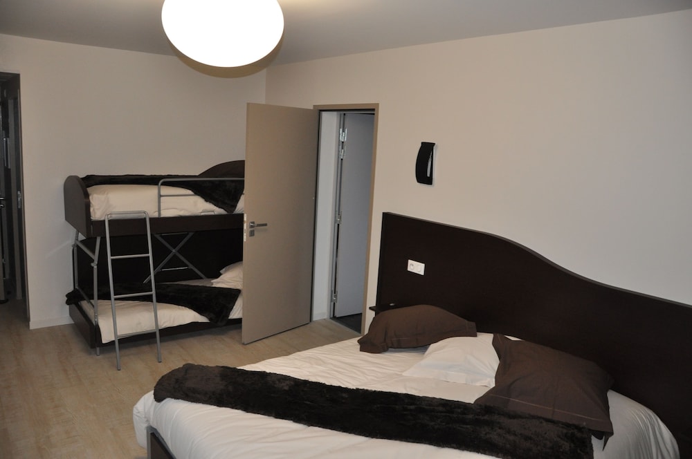 INTERHOTEL HOTEL DES ARTS 18/67