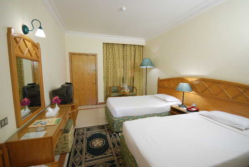 غرفة قياسية بسرير مزدوج، Dive Inn Resort 2/3
