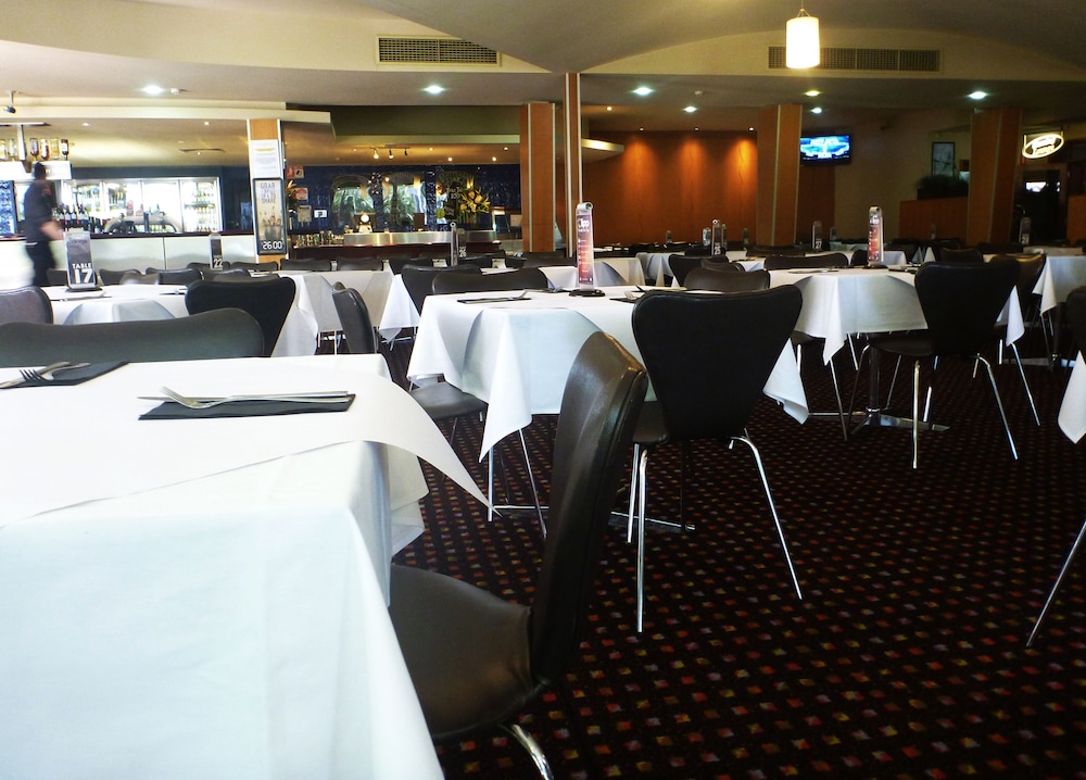 Lockleys Hotel 22/26