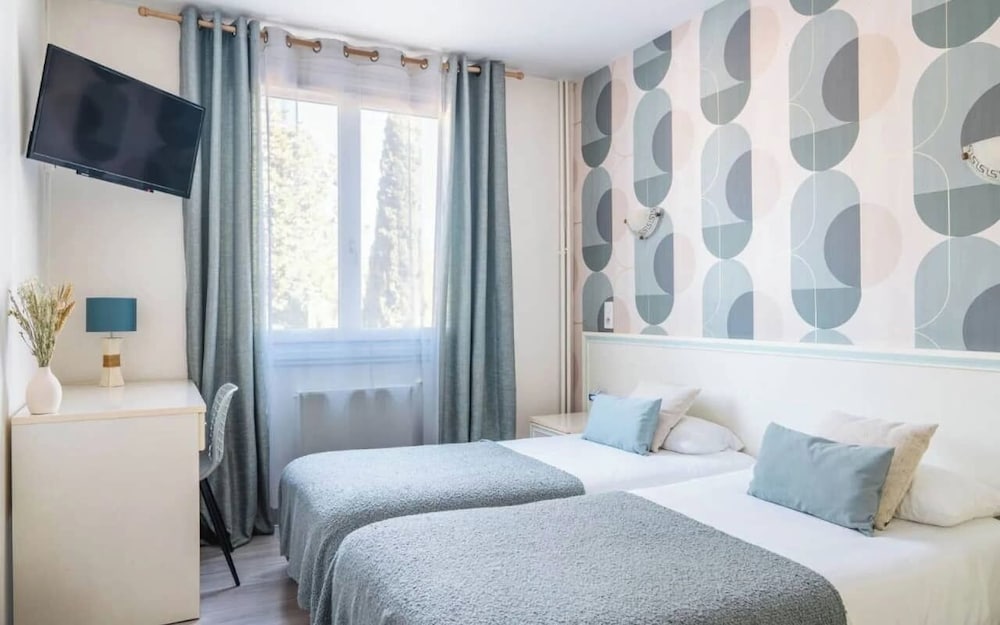 HOTEL EMERAUDE 12/44