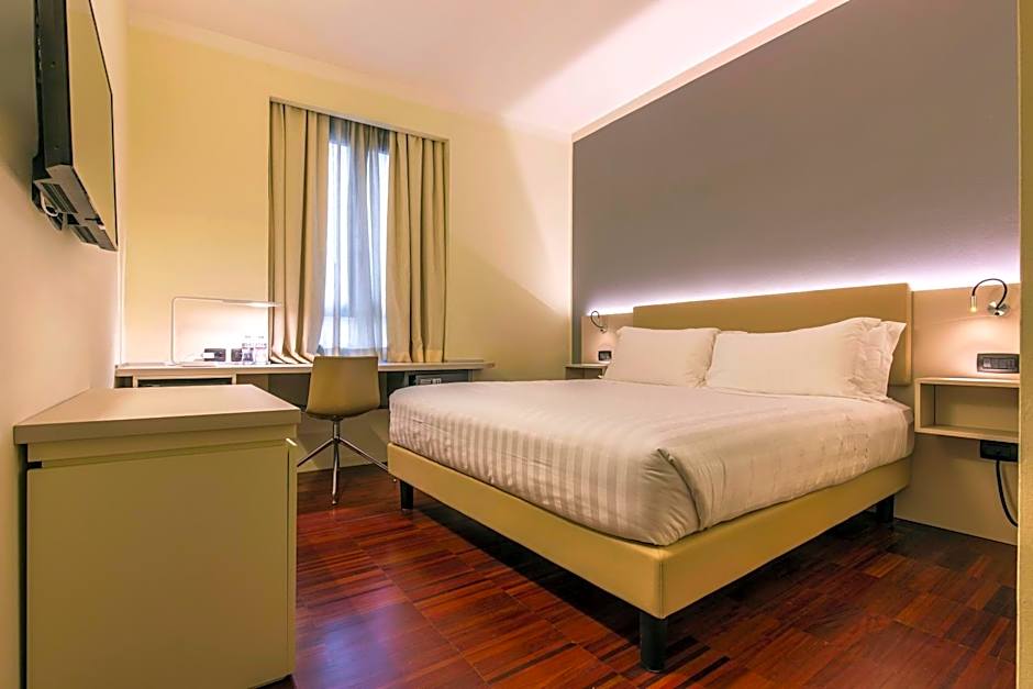 Superior Quadruple room