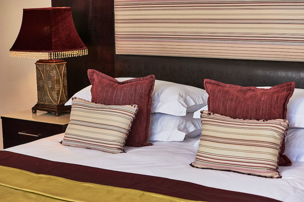 Forest Manor Boutique Guesthouse 20/40