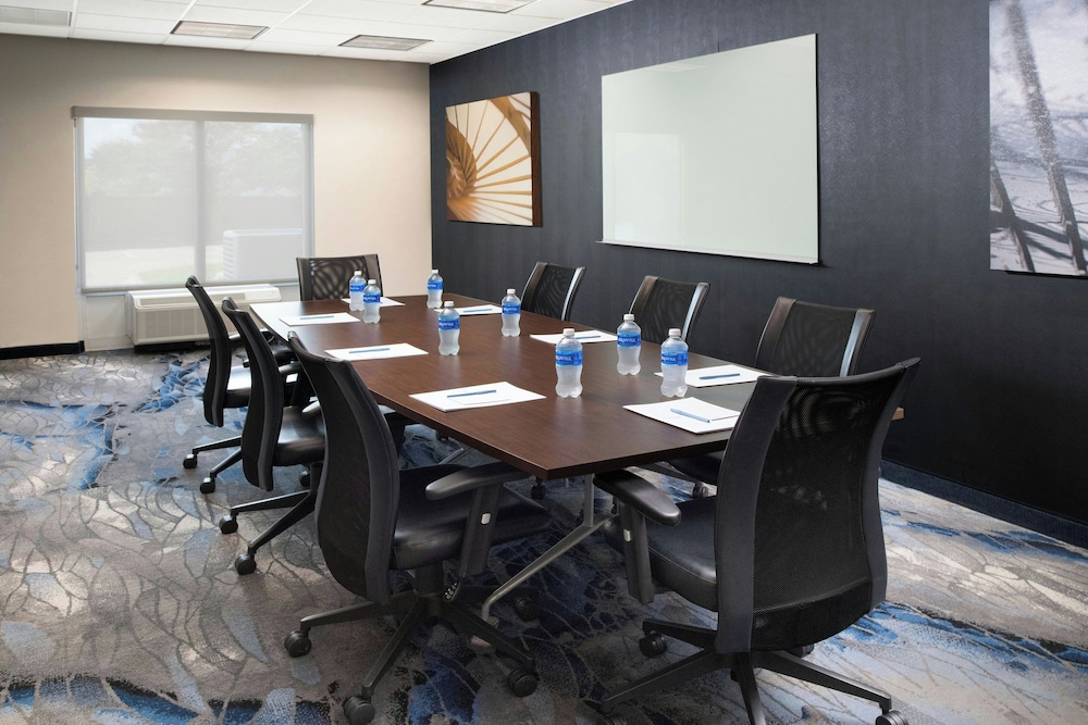 Fairfield Inn & Suites By Marriott Waco North 63/73