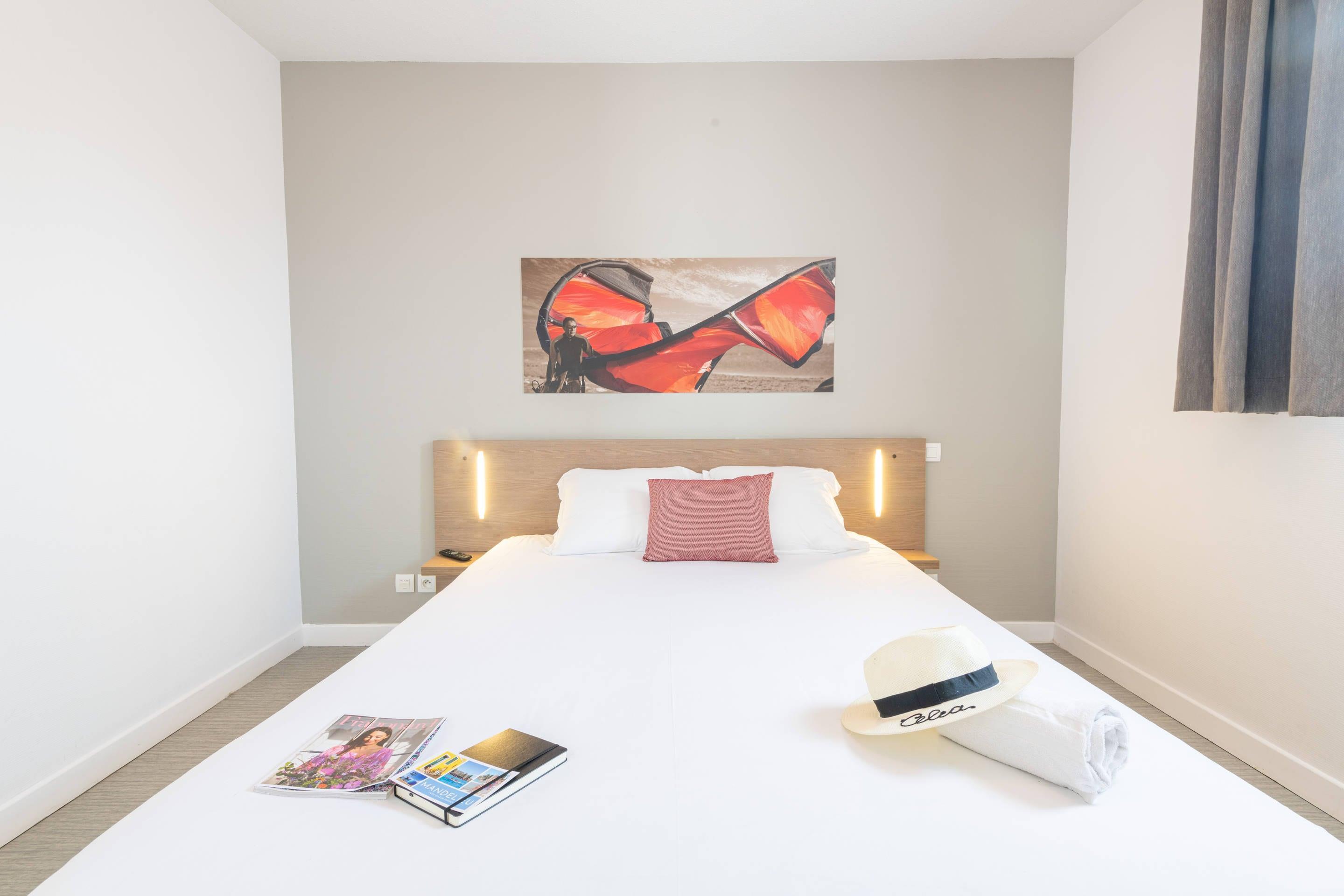Upgrade, Queen Bed