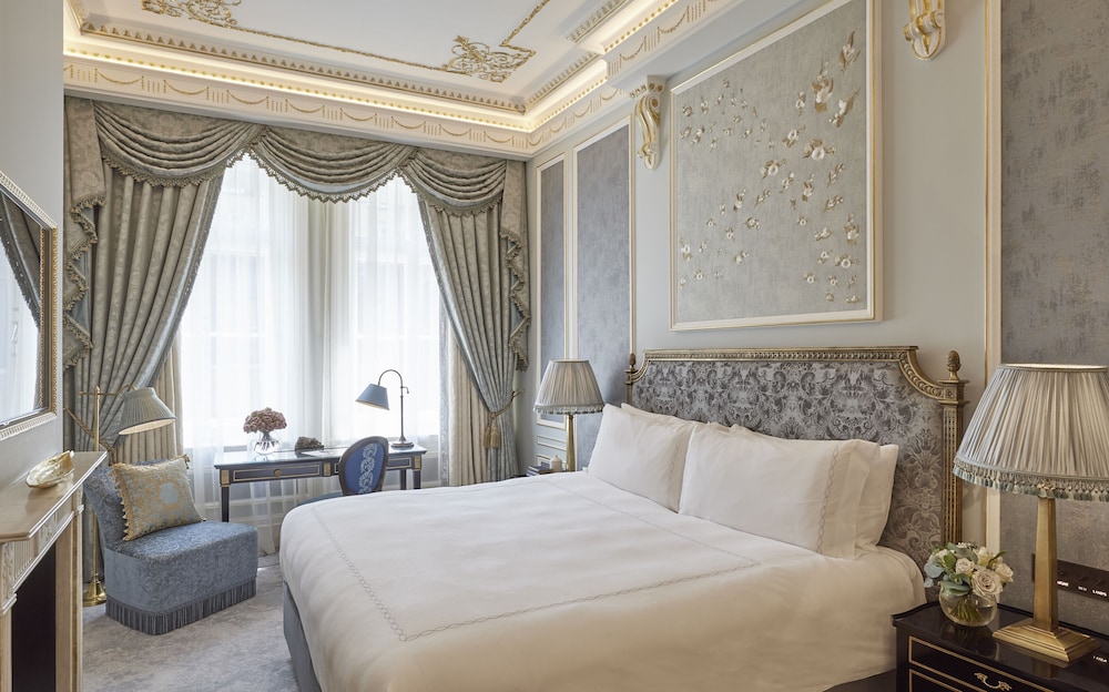 CLARIDGES HOTEL 13/73