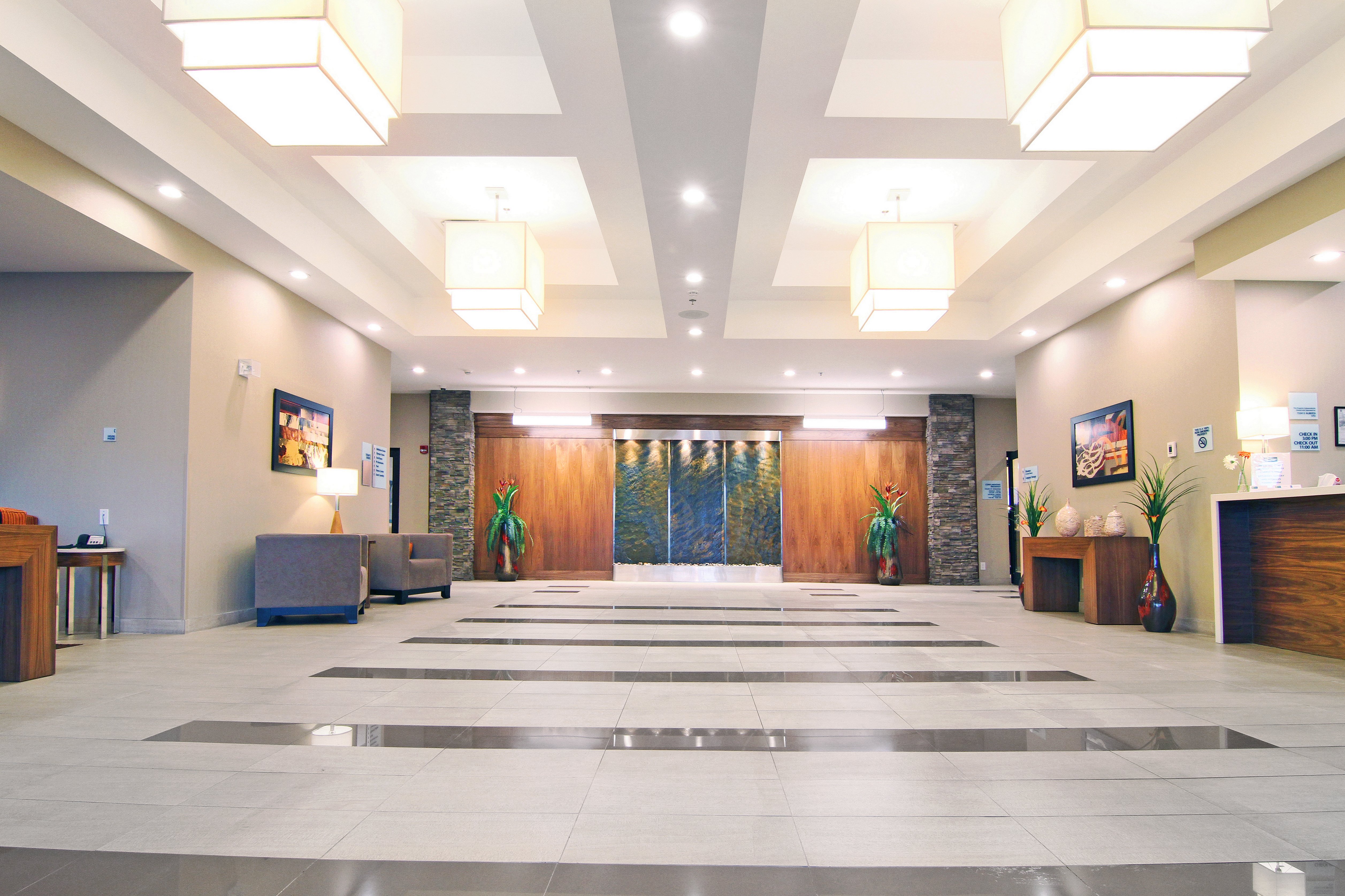 Holiday Inn Express And Suites Calgary Nw University Area 10/73