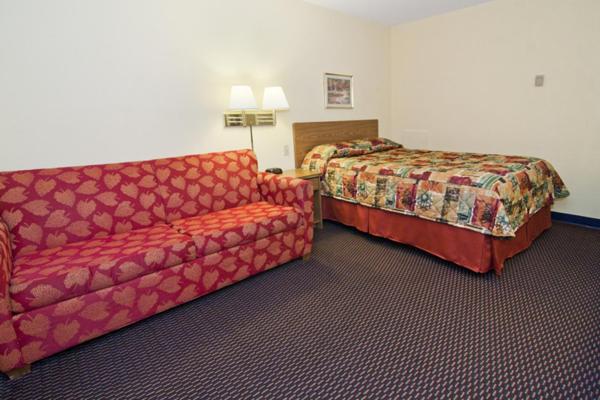 Burnsville Inn & Suites (ex Americas Best Value Inn-Burnsville/Minneapolis) 13/36