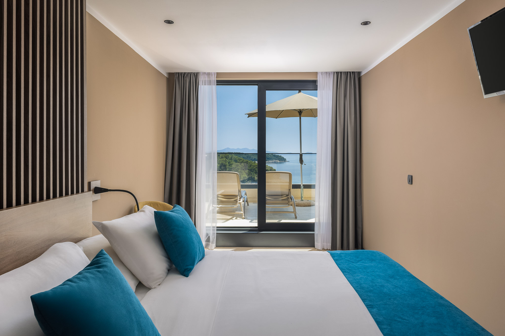 جناح سوبيريور بإطلالة على البحر بشرفة بحوض جاكوزي، Aminess Alfir Hotel 2/6